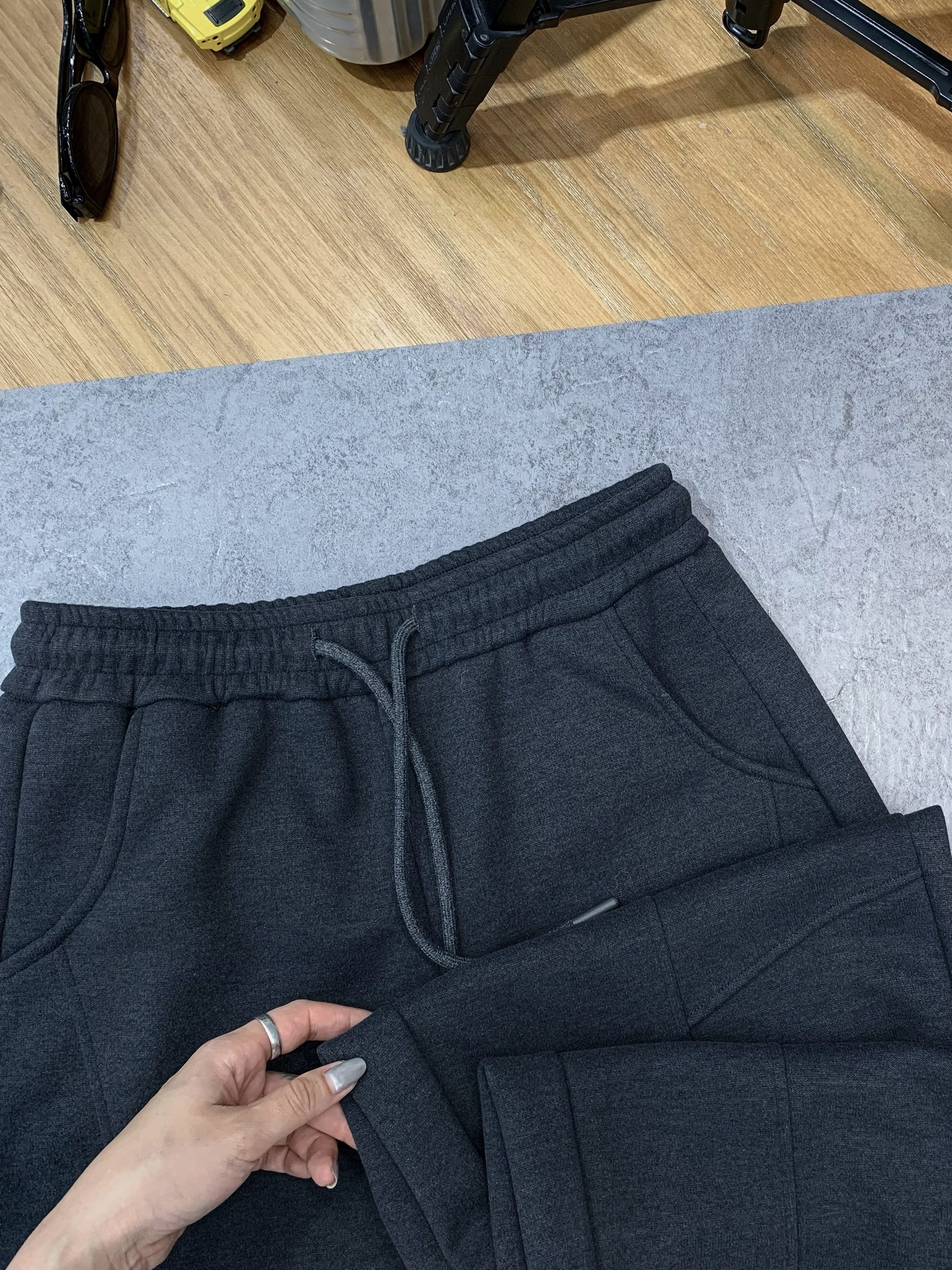 womens casual polyester wide leg joggers loose fabric sweatpants solid color long length with shearling waist with drawstring for weekend details 5